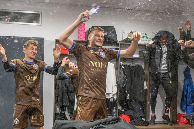 得不改变进 得不改变进